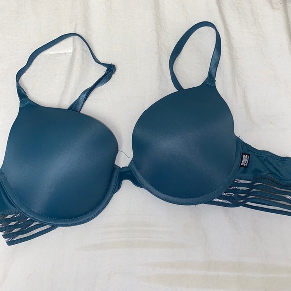 bra - Picture 1 of 3